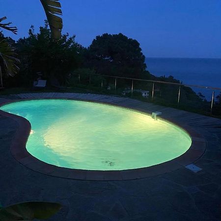 Villa Les Alizes Le Le Rayol-Canadel-sur-Mer Eksteriør bilde